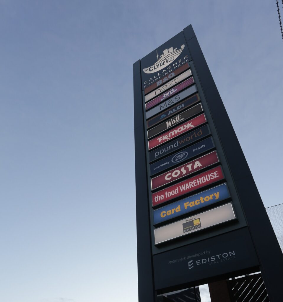 Totem sign at Gallagher Retail Park, Port Glasgow