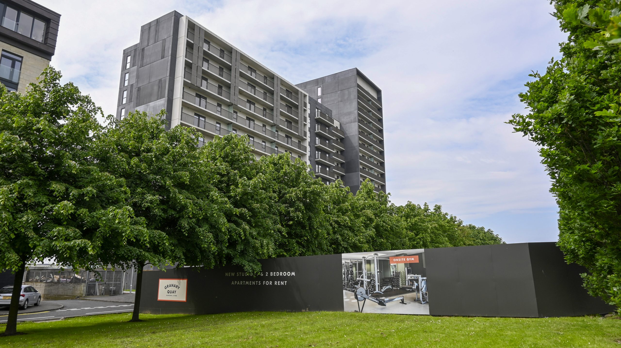 Dandara Living Glasgow Harbour Digitally Printed Hoardings on construction site